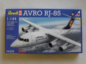 REVELL 1/144 04208 AVRO RJ-85 LUFTHANSA SWISS